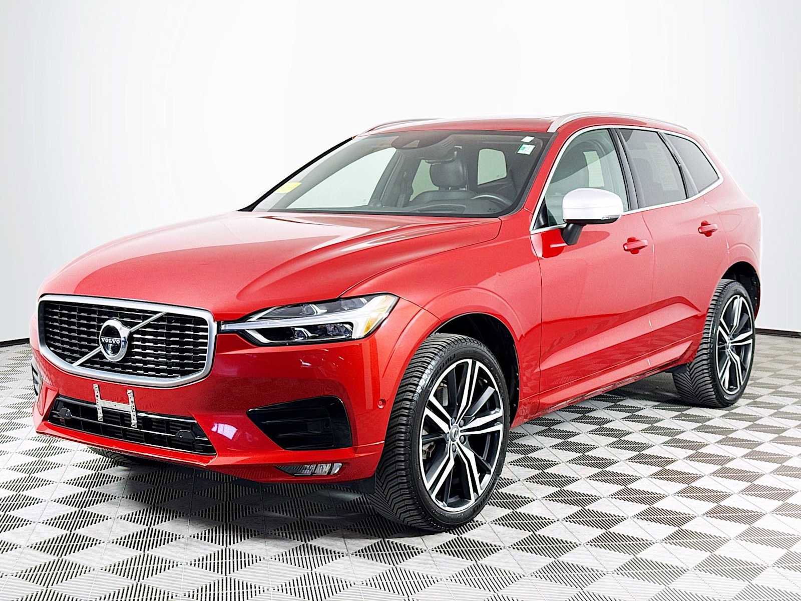 Used 2019 Volvo XC60 T5 R-Design w/ Protection Package Premier image 1