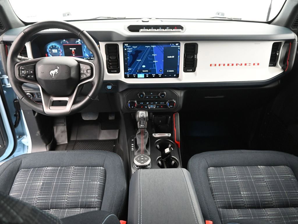 Certified 2025 Ford Bronco Heritage Edition image 21
