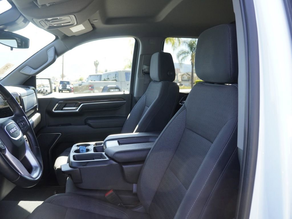 Used 2023 GMC Sierra 1500 Elevation image 18