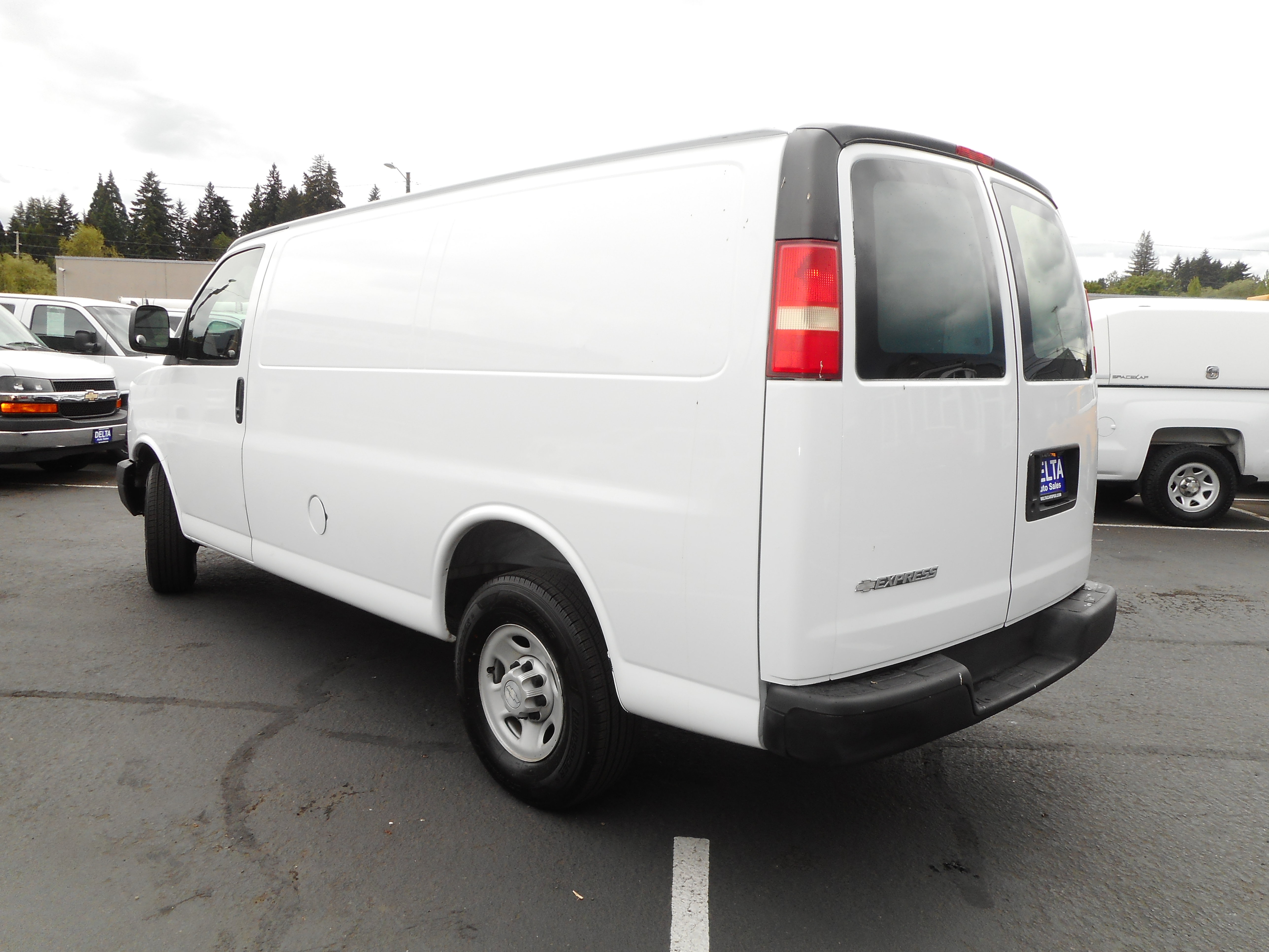 Used 2007 Chevrolet Express 2500 RWD image 7