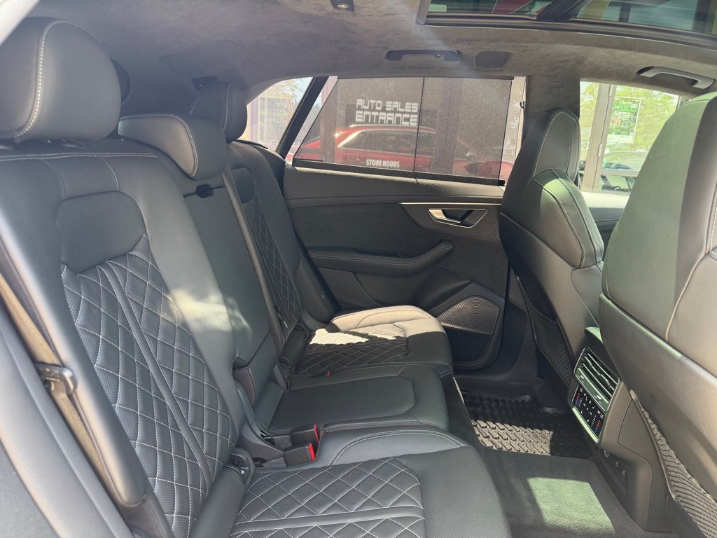Used 2022 Audi SQ8 Prestige AWD/4WD image 79