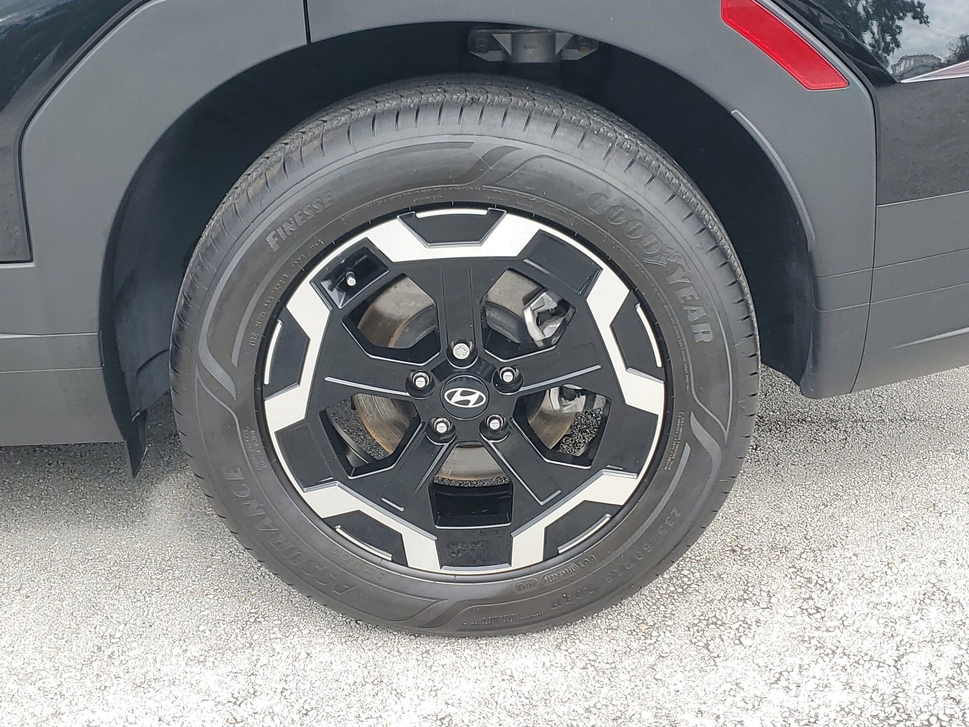 Used 2025 Hyundai Santa Fe SEL image 7