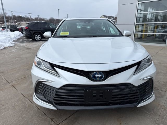 Used 2021 Toyota Camry XLE image 2