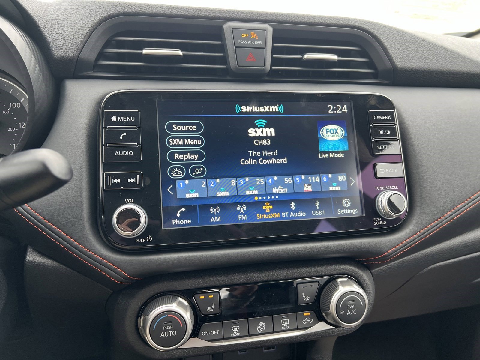 Used 2025 Nissan Versa SR w/ Trunk Package image 19