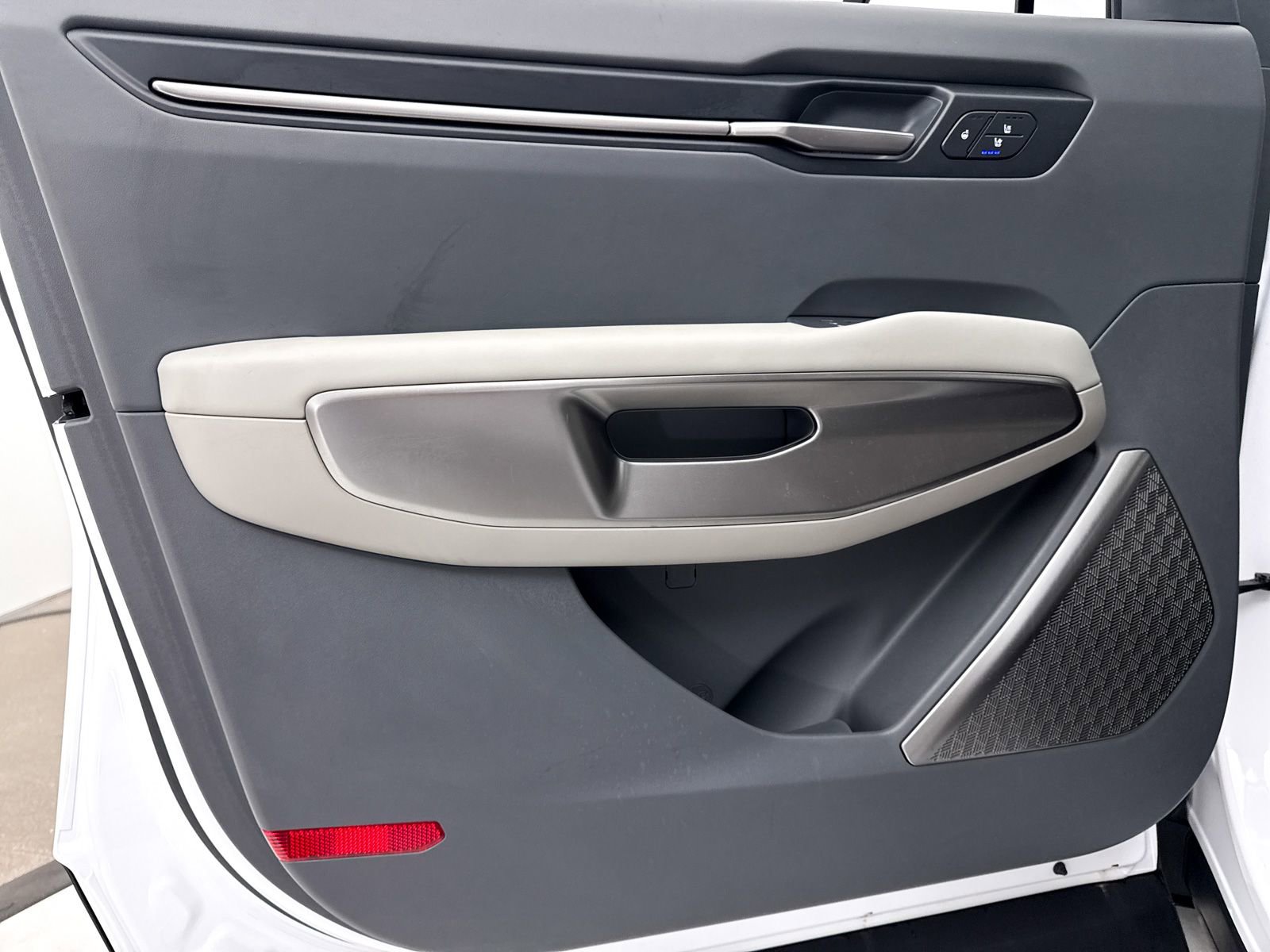 Used 2025 Kia EV9 Wind image 31