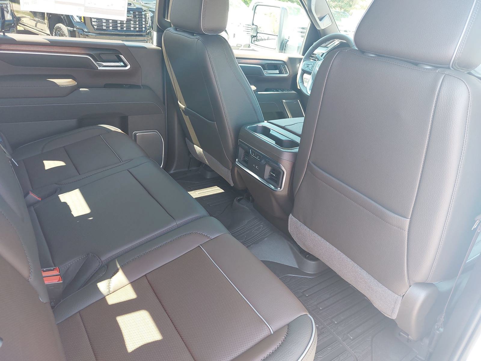 New 2026 GMC Sierra 2500 Denali w/ Denali Reserve Package AWD/4WD image 11