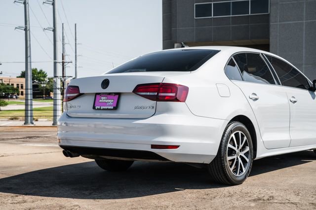 Used 2017 Volkswagen Jetta SE image 56