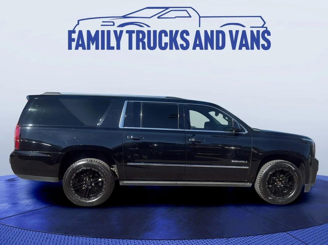 Used 2019 GMC Yukon XL Denali w/ Denali Ultimate Package AWD/4WD image 6