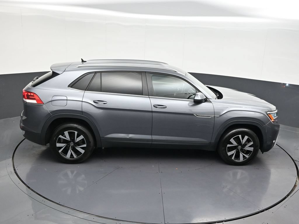 Used 2022 Volkswagen Atlas Cross Sport SE FWD image 25