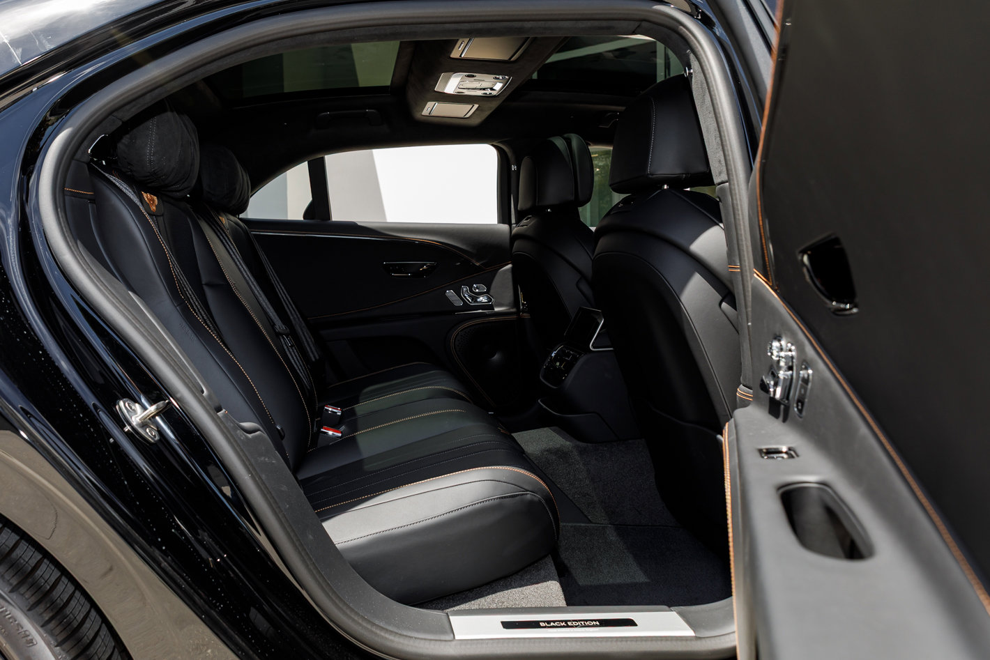 New 2025 Bentley Flying Spur Plug-In Hybrid image 32