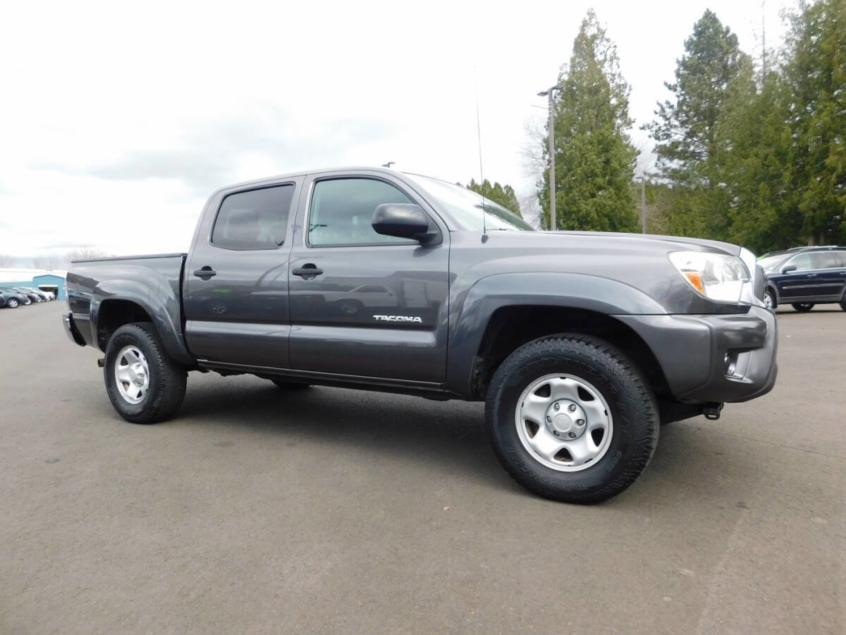 Used 2013 Toyota Tacoma PreRunner w/ SR5 Pkg RWD image 1