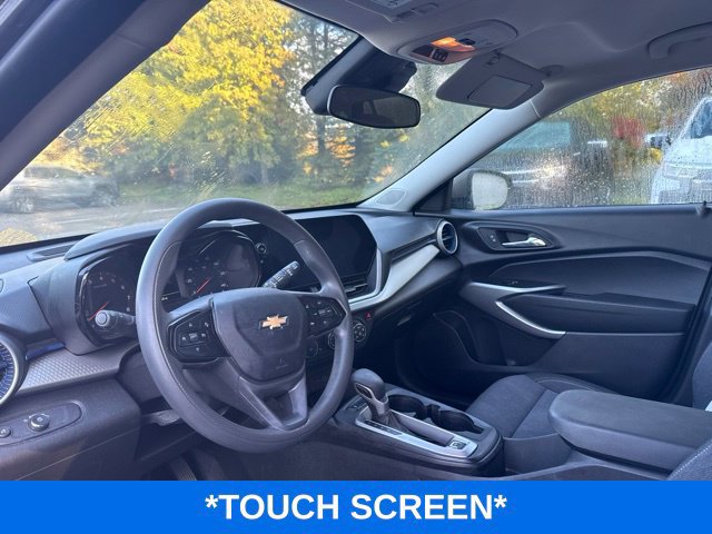 Used 2024 Chevrolet Trax LS w/ LS Convenience Package FWD image 7