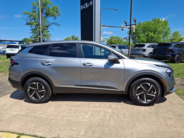 Used 2023 Kia Sportage LX AWD/4WD image 7