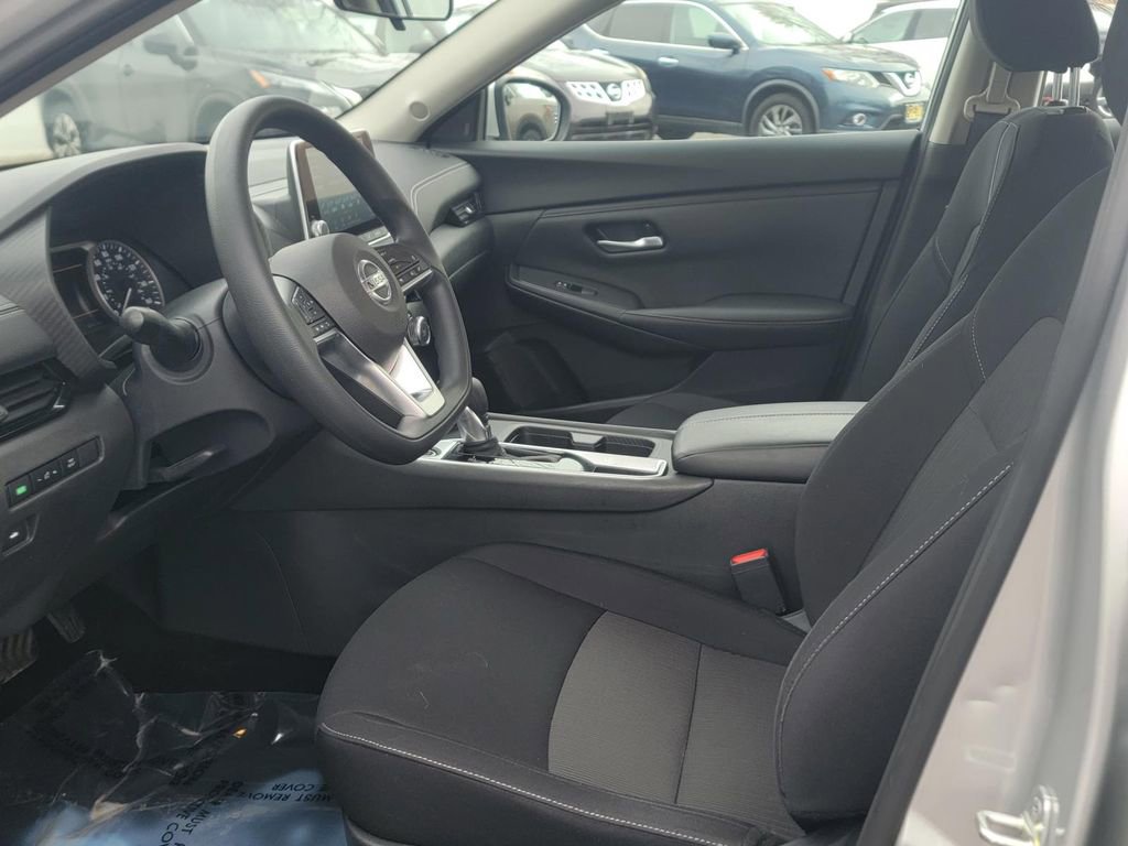 Used 2023 Nissan Sentra SV FWD image 13