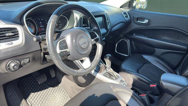 Used 2020 Jeep Compass Latitude w/ Cold Weather Group AWD/4WD image 15