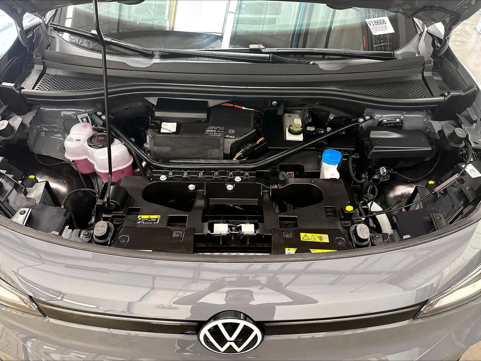 Used 2023 Volkswagen ID.4 Pro S Plus AWD/4WD image 34