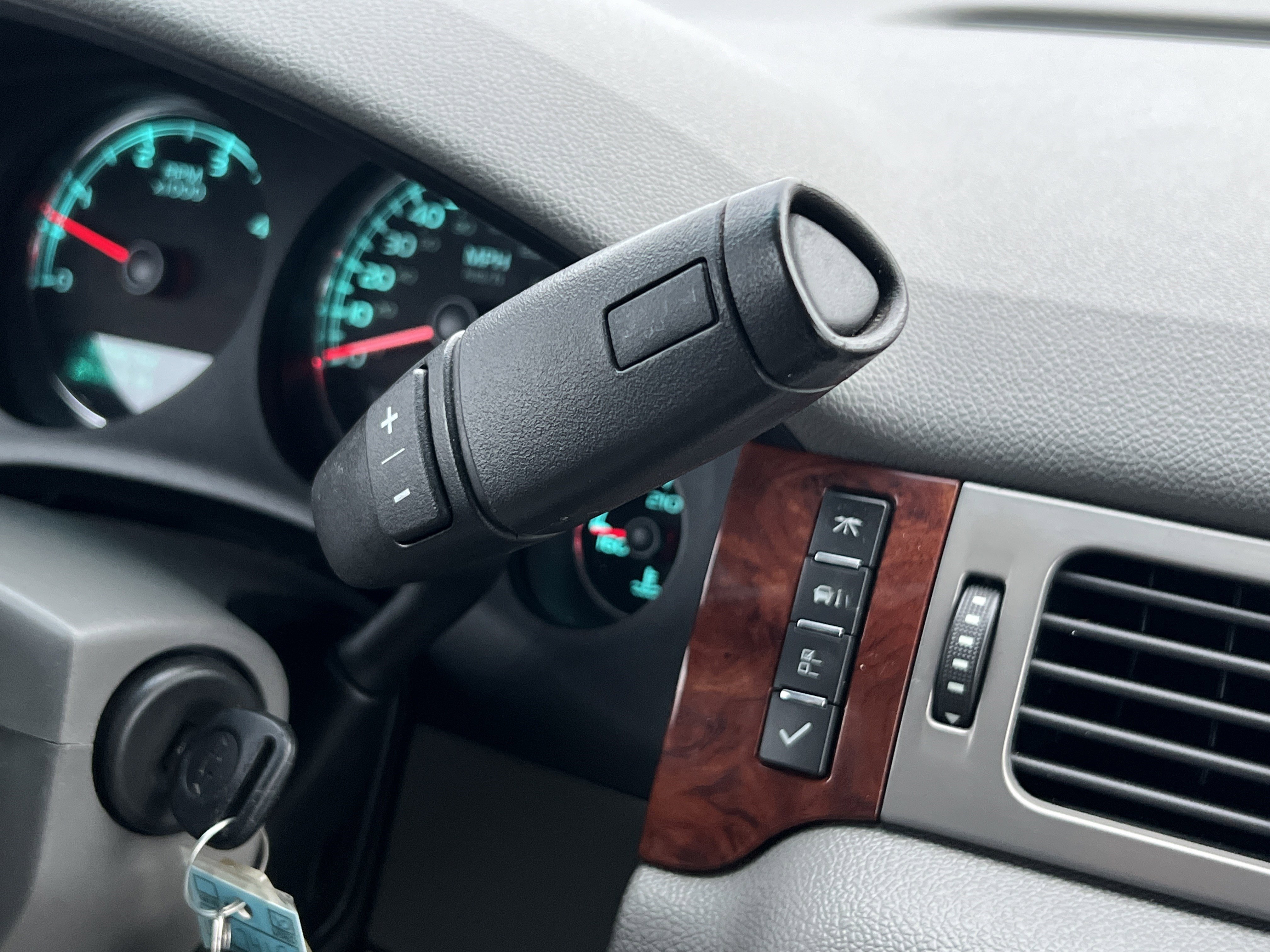 Used 2012 Chevrolet Silverado 2500 LTZ image 31