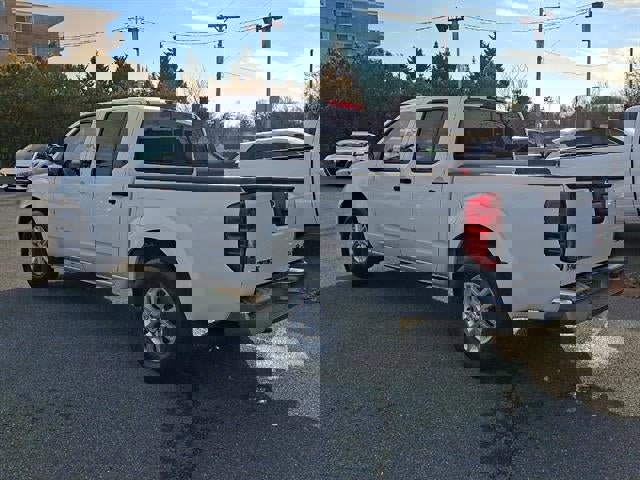 Used 2020 Nissan Frontier SV image 35