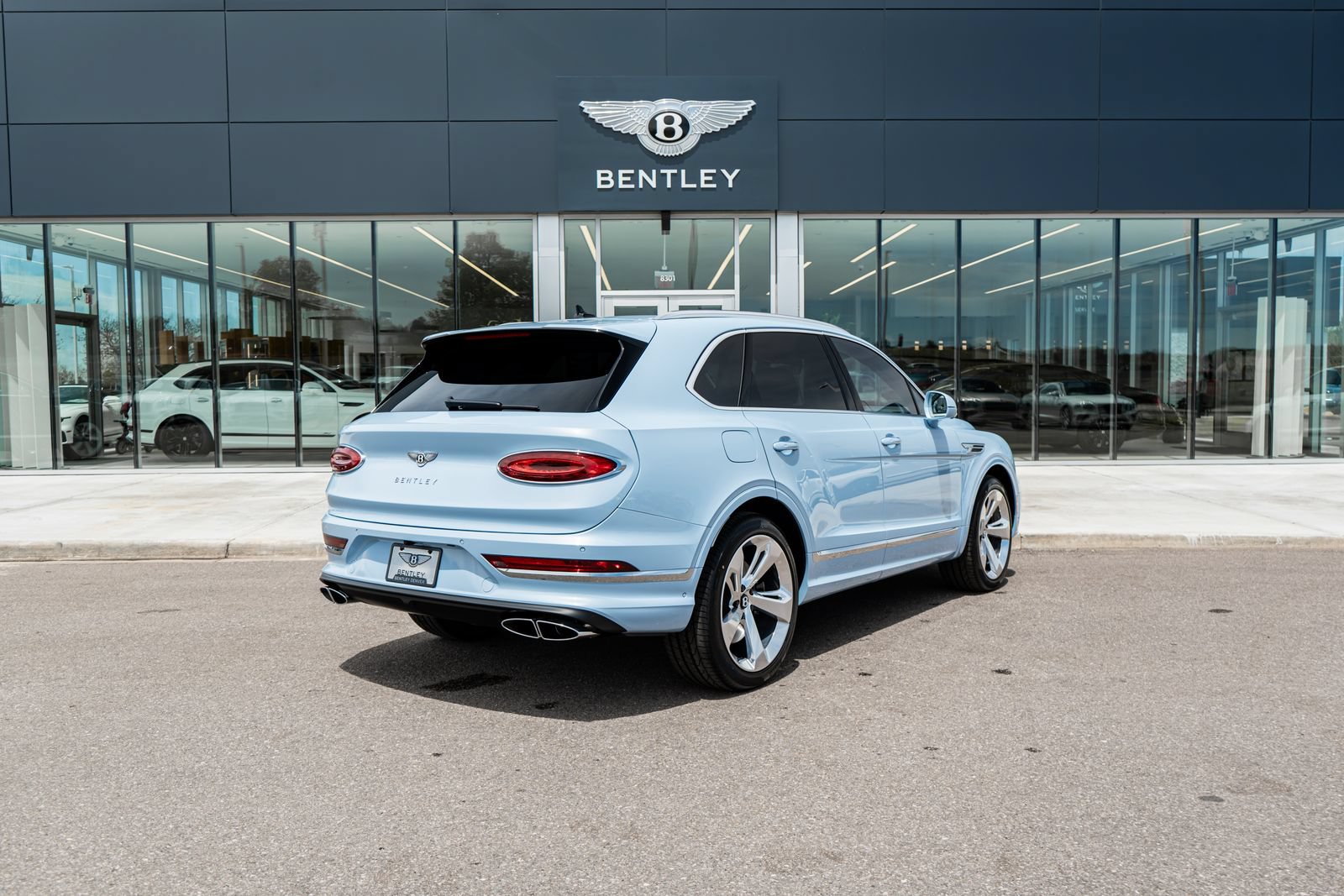 New 2026 Bentley Bentayga AWD/4WD image 3
