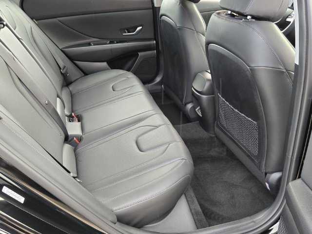 Used 2024 Hyundai Elantra Limited FWD image 15