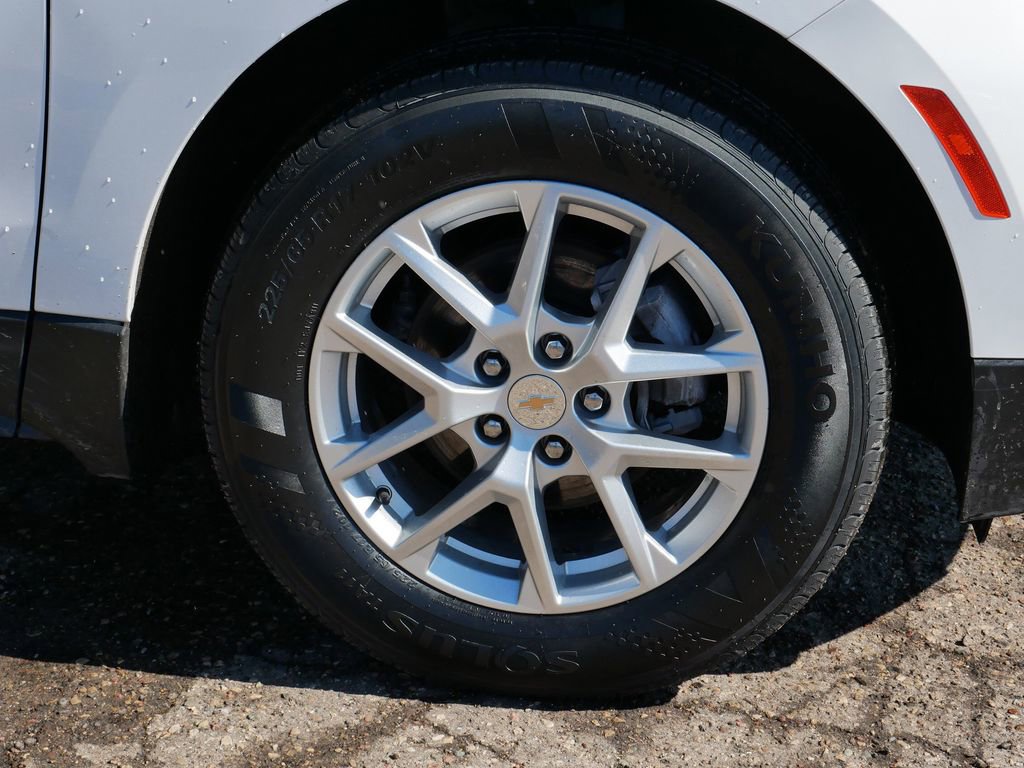 Used 2024 Chevrolet Equinox LT AWD/4WD image 7