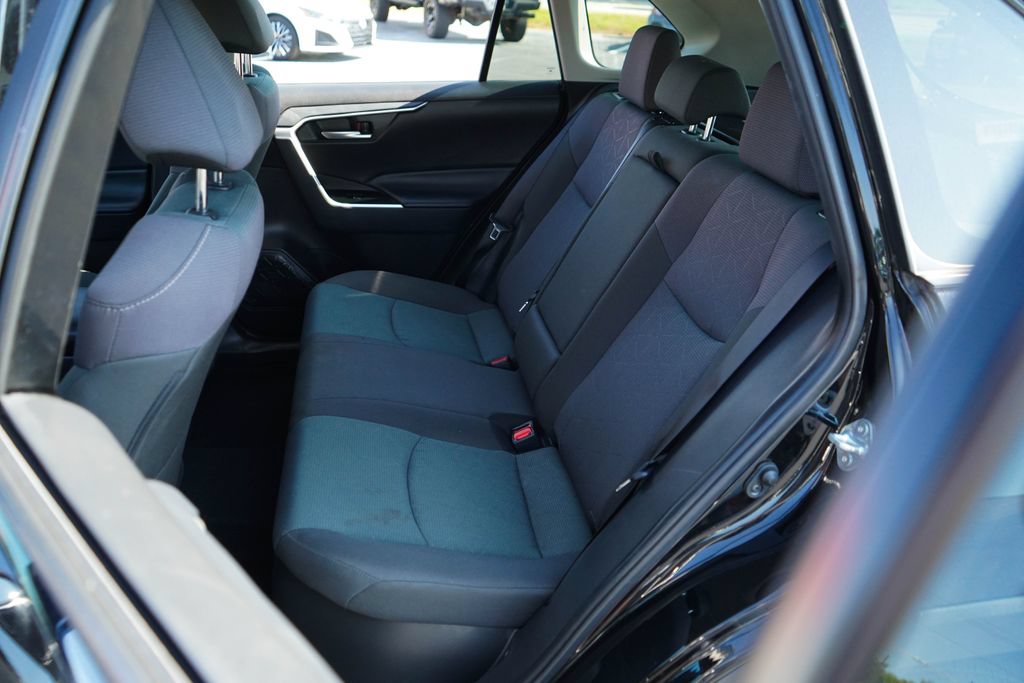 Used 2025 Toyota RAV4 XLE AWD/4WD image 8