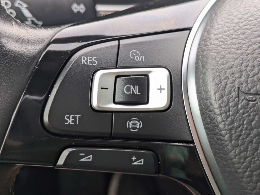 Used 2020 Volkswagen Jetta R-Line FWD image 26