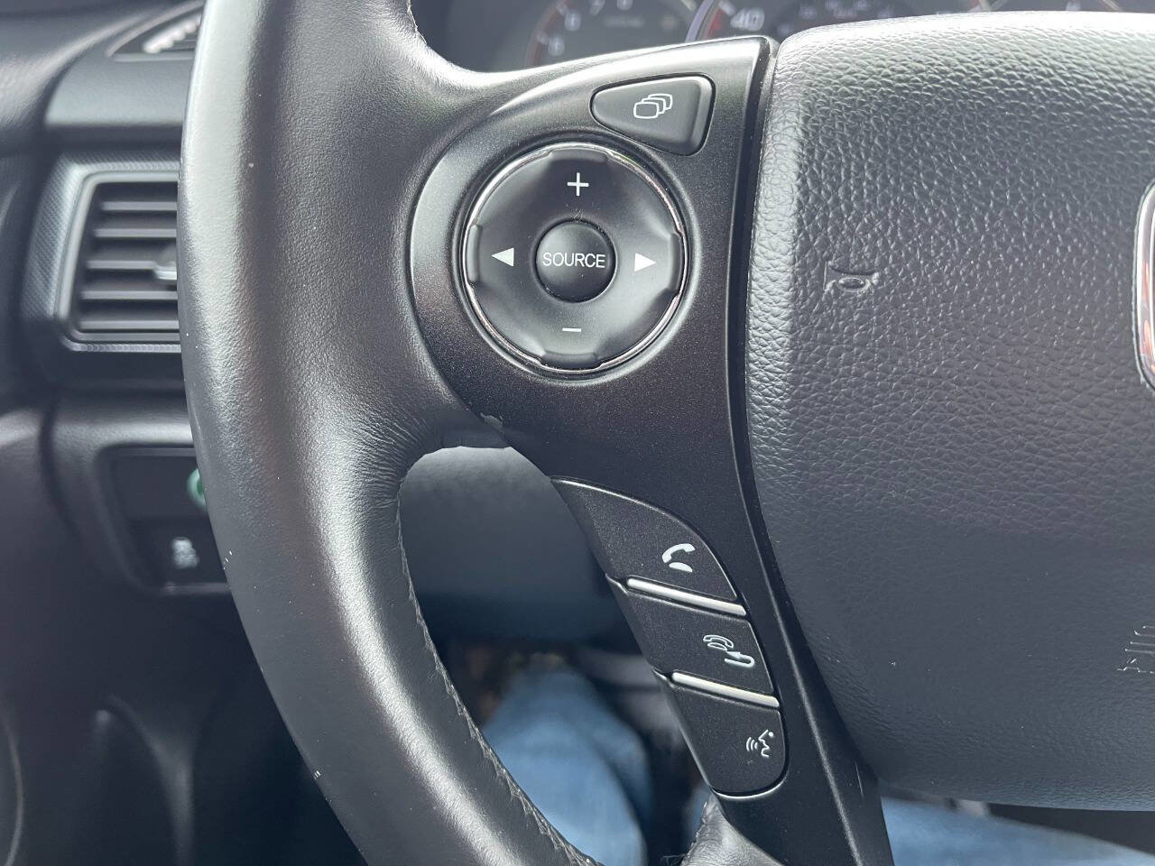 Used 2015 Honda Accord Sport image 17