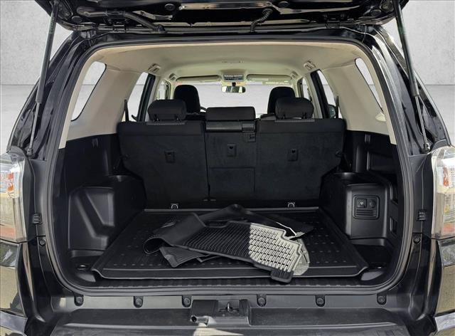 Certified 2018 Toyota 4Runner SR5 AWD/4WD image 8