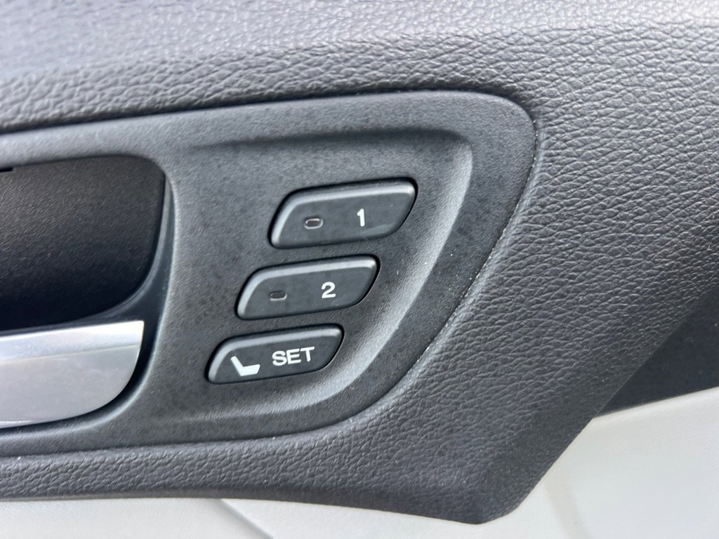 Used 2016 Acura TLX image 26