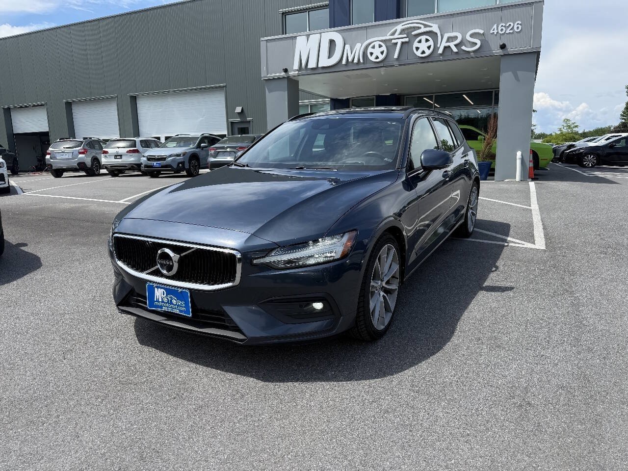 Used 2020 Volvo V60 T5 Momentum FWD image 2