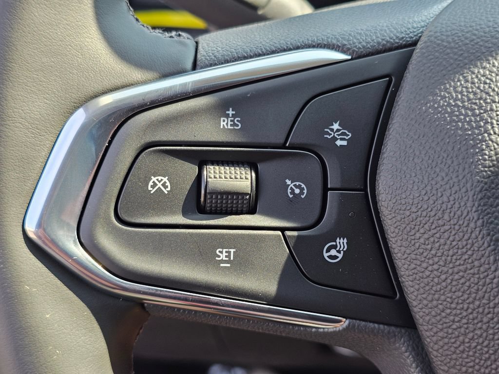 New 2026 Chevrolet Trax LT w/ Sunroof Package FWD image 30