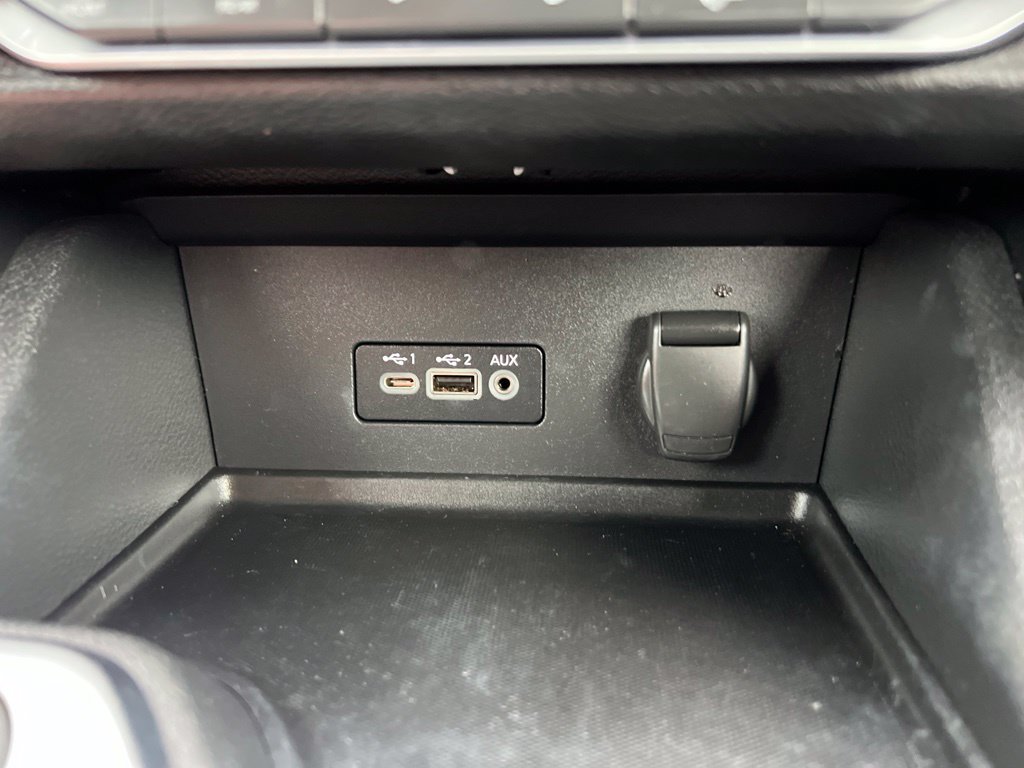 Used 2022 Nissan Sentra SR w/ Lighting Package FWD image 32