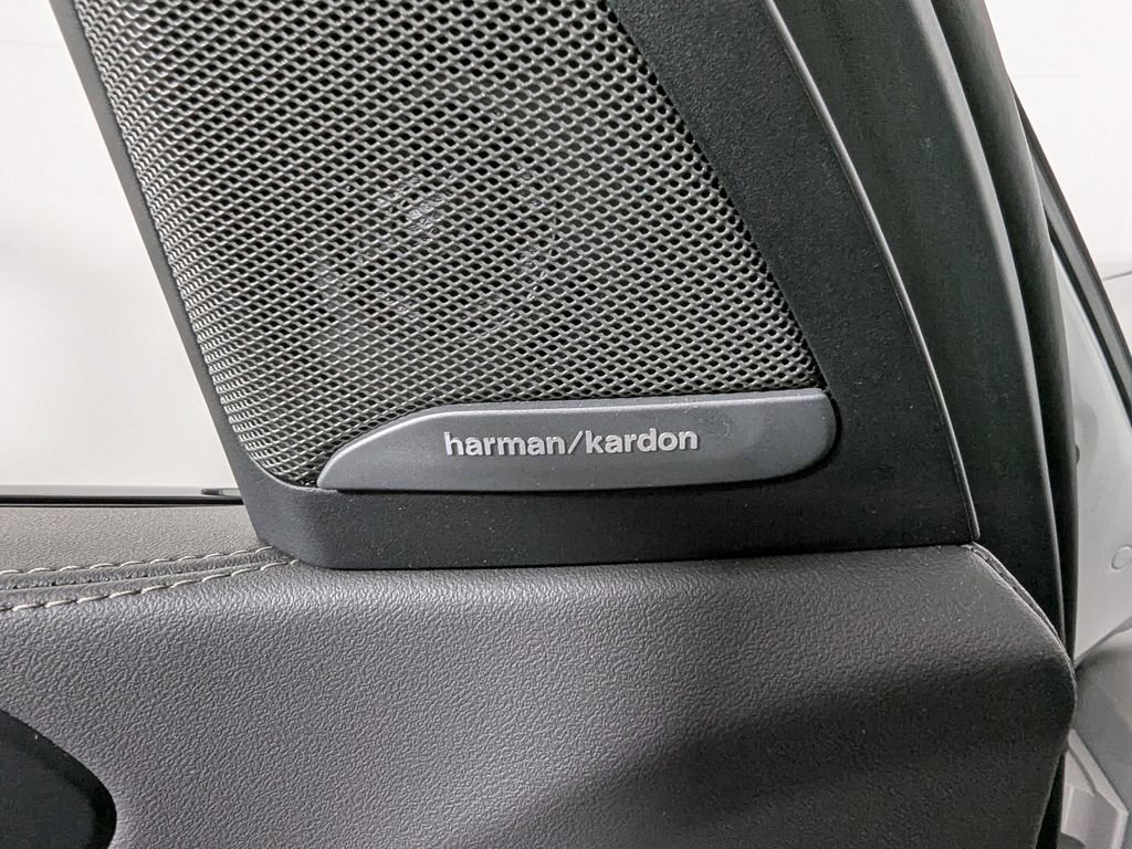 Used 2026 BMW X5 M60i image 16