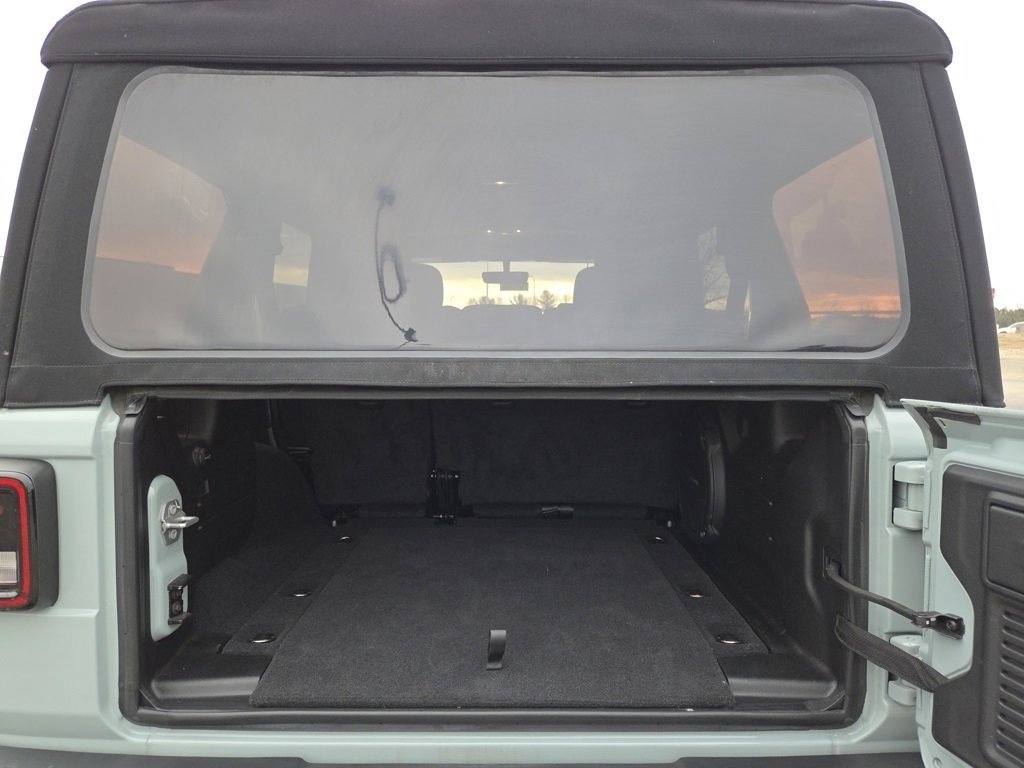 Used 2023 Jeep Wrangler Unlimited Rubicon w/ Cold Weather Group image 25