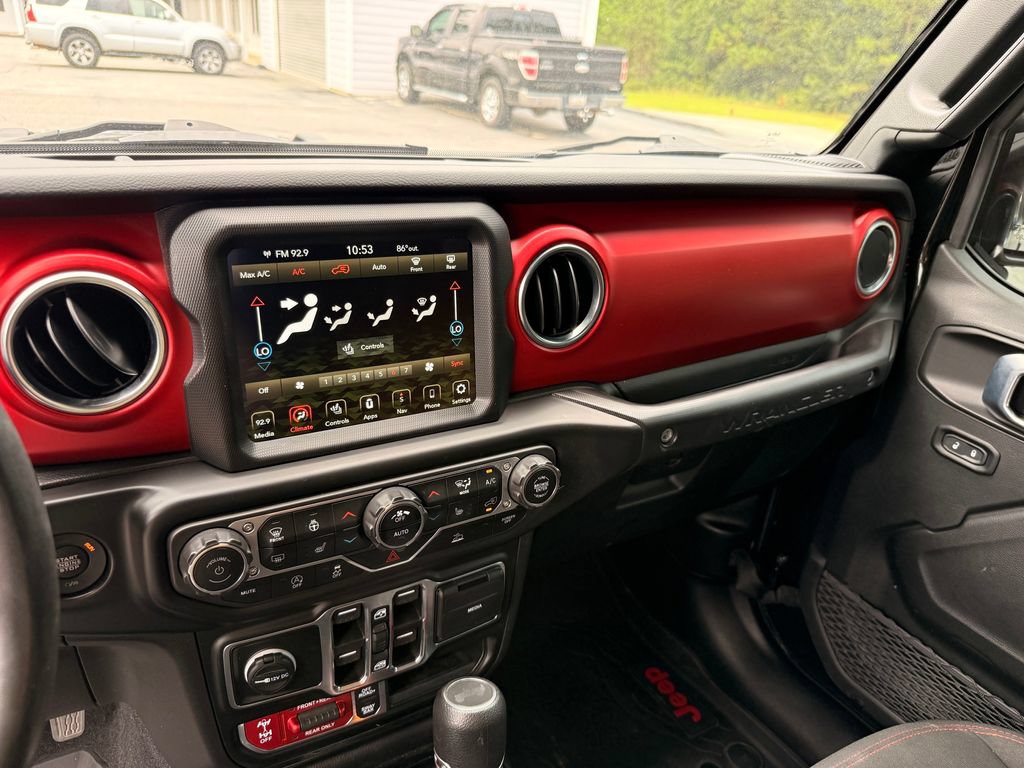Used 2023 Jeep Wrangler Unlimited Rubicon w/ LED Lighting Group AWD/4WD image 19