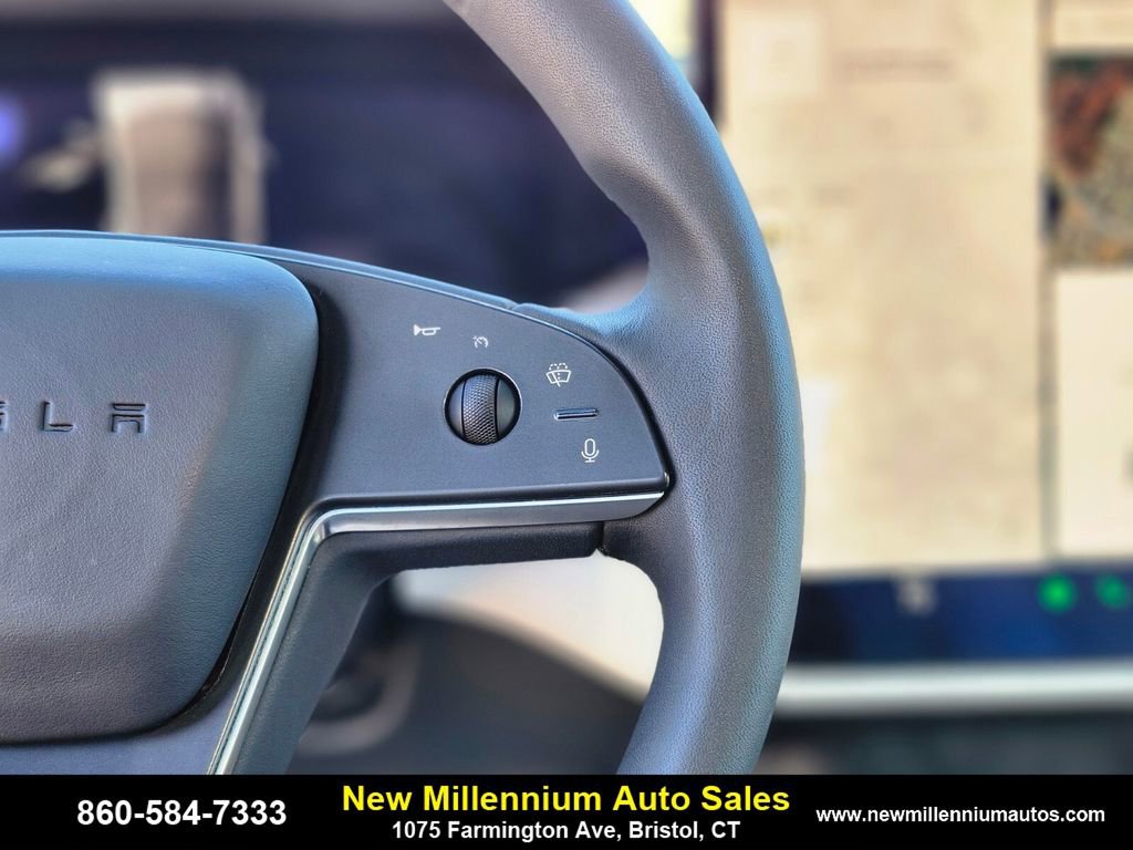 Used 2022 Tesla Model S image 23