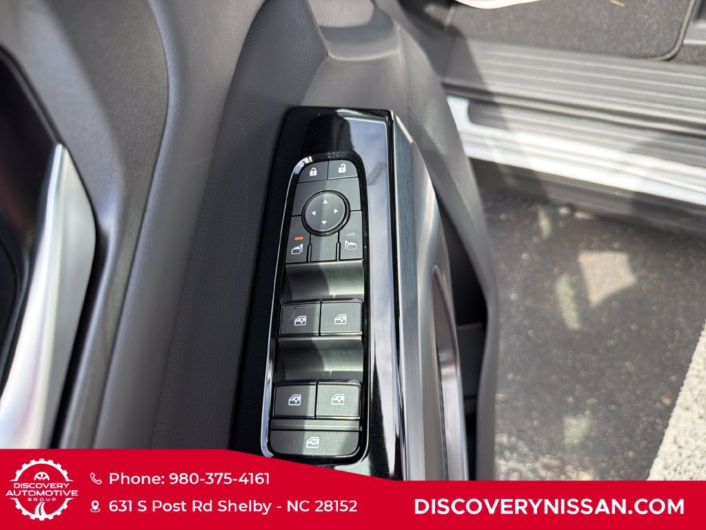 New 2026 Nissan Pathfinder SL FWD image 11