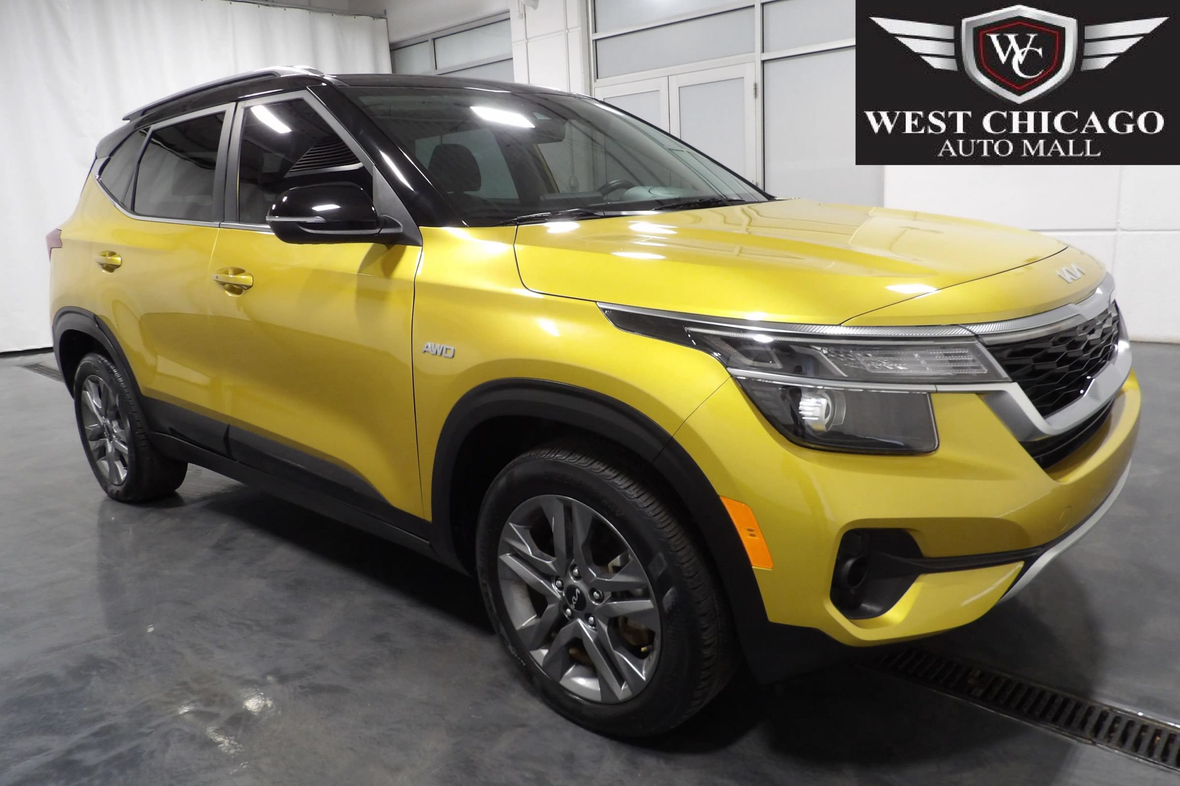 Used 2023 Kia Seltos S AWD/4WD image 1