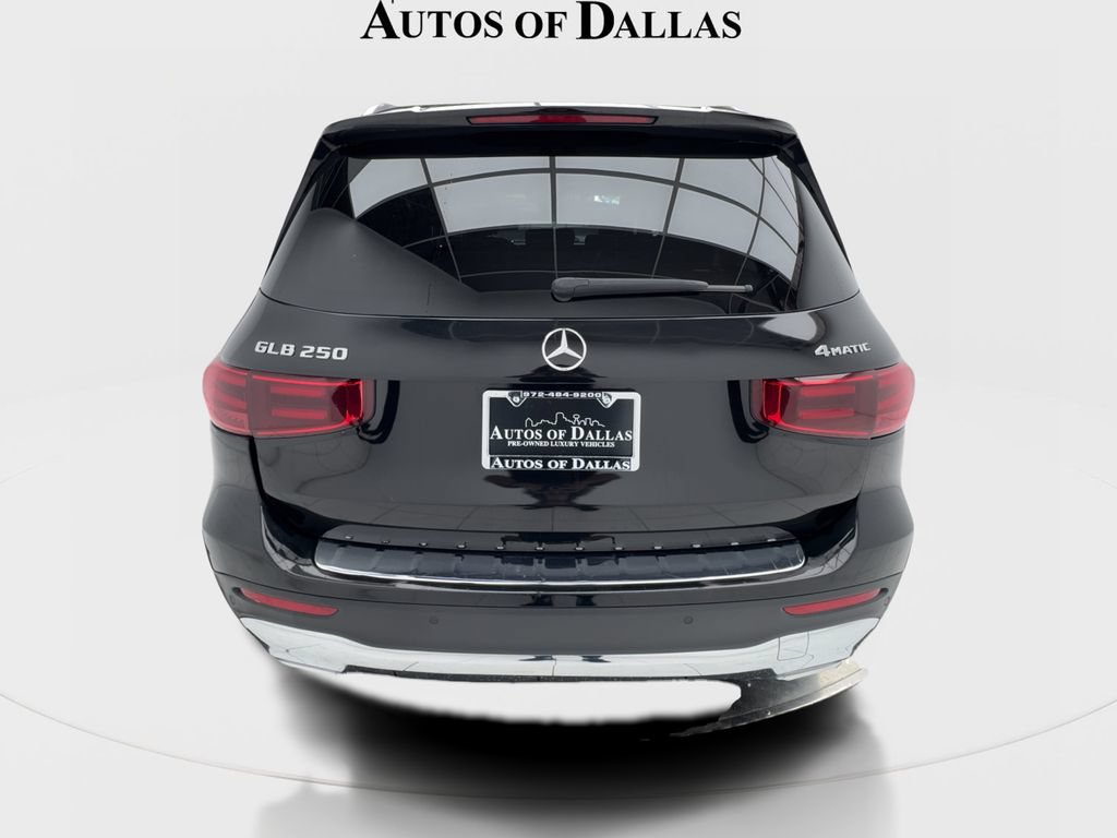 Used 2025 Mercedes-Benz GLB 250 4MATIC image 9