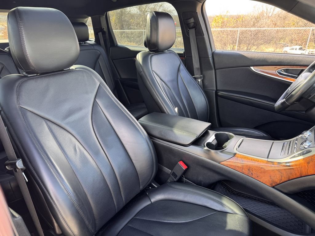 Used 2020 Lincoln Nautilus Reserve image 26