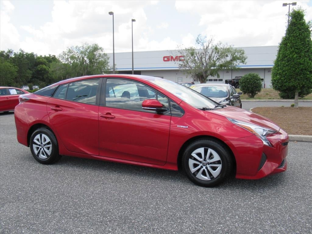 Used 2017 Toyota Prius Four w/ Advanced Technology Package FWD image 2