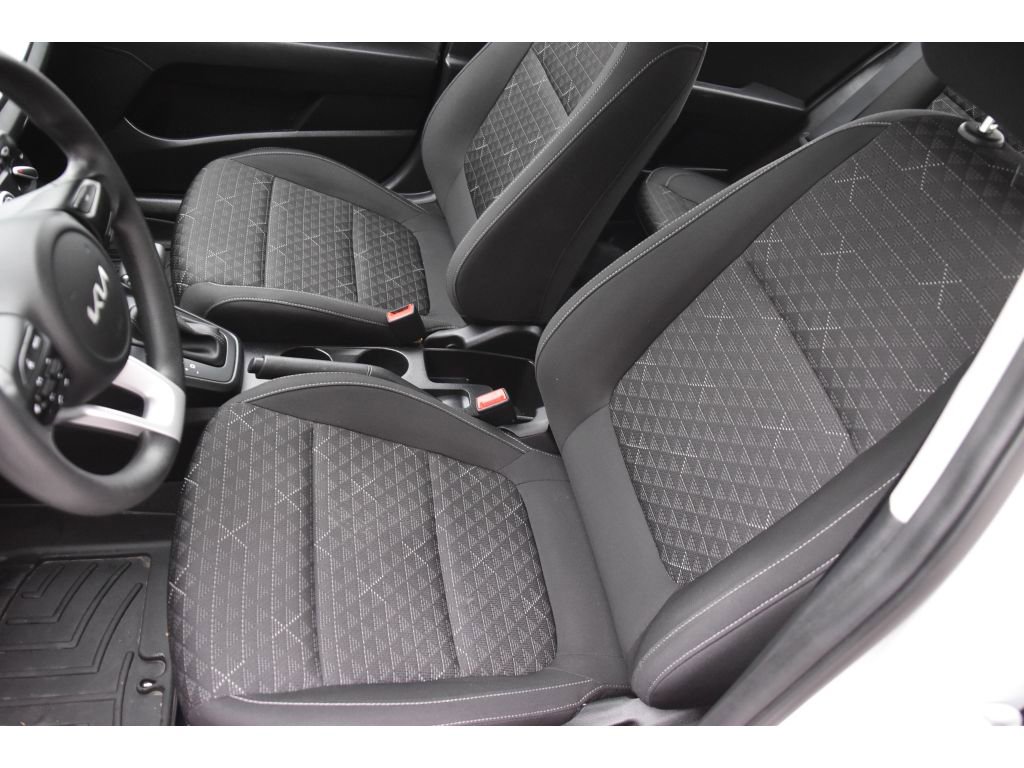 Used 2023 Kia Rio LX image 13