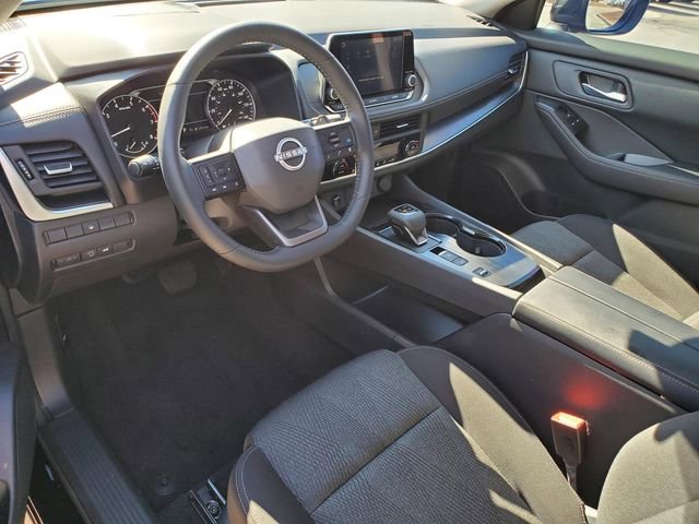 Certified 2025 Nissan Rogue SV image 15