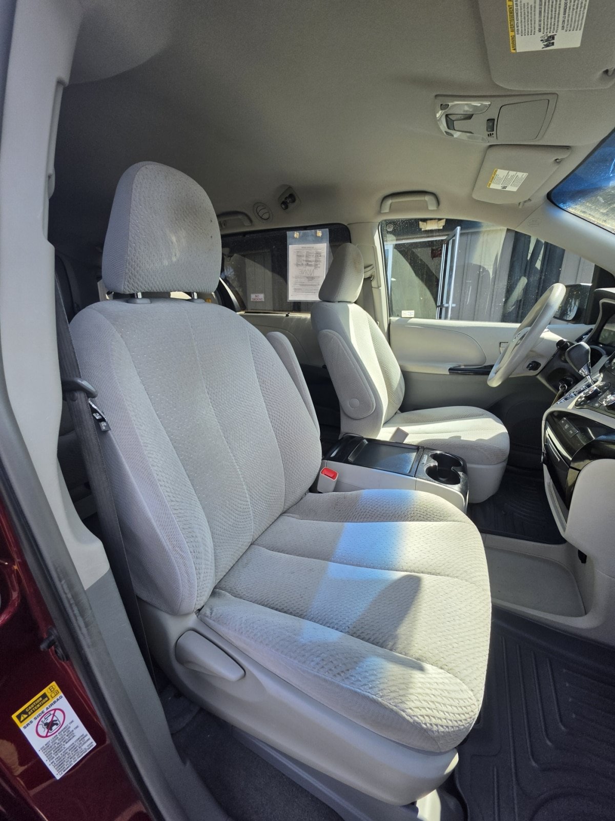 Used 2011 Toyota Sienna LE FWD image 13