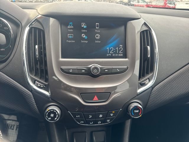 Used 2017 Chevrolet Cruze LT image 19