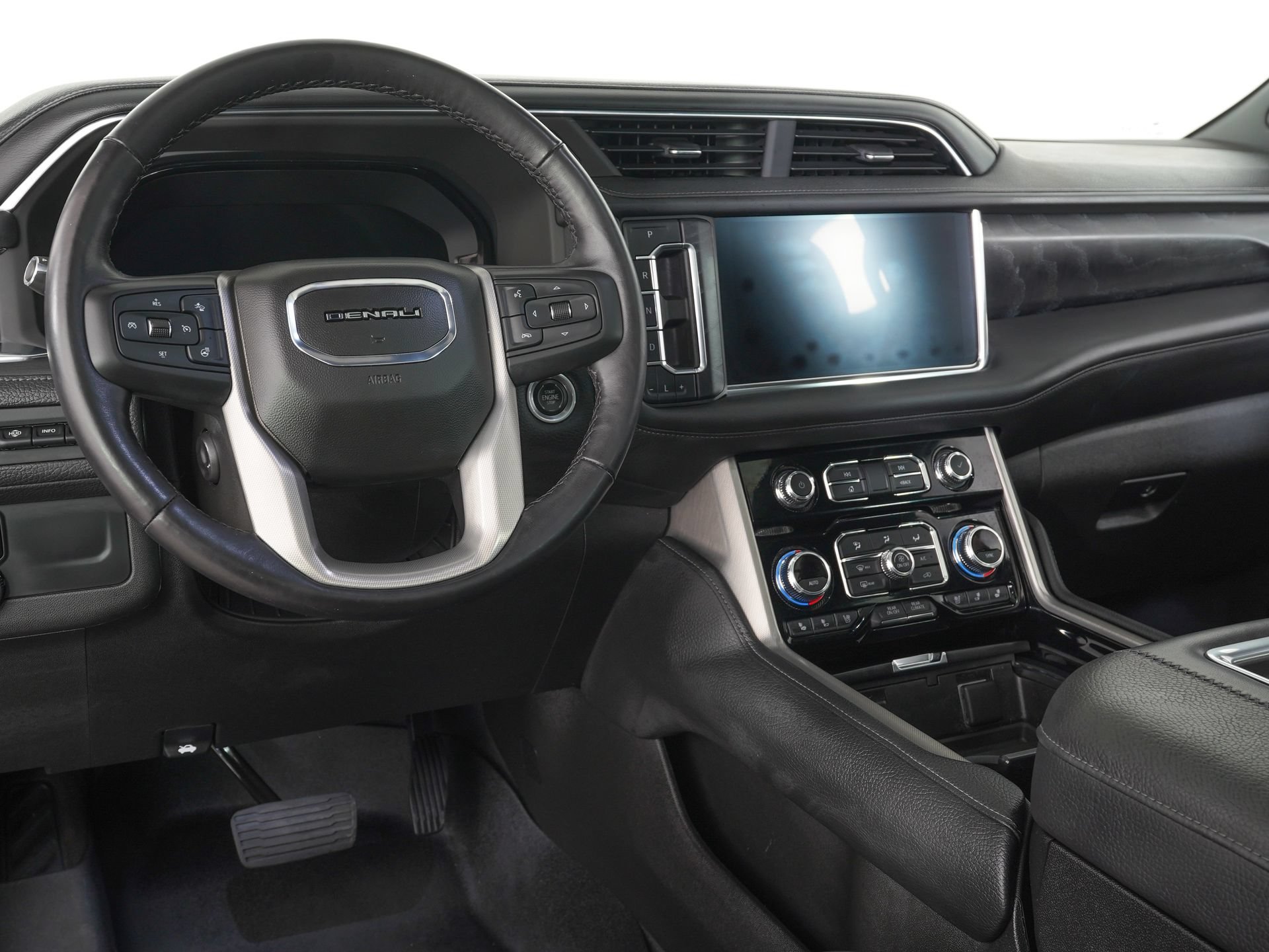 Used 2022 GMC Yukon Denali RWD image 18