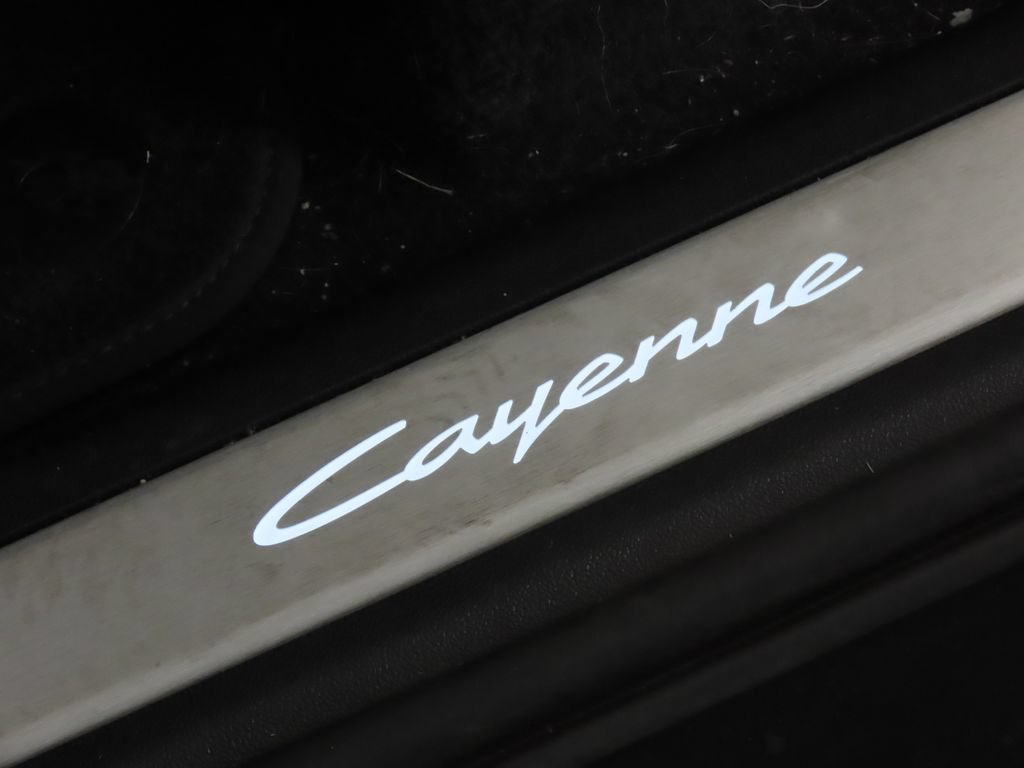 Certified 2026 Porsche Cayenne E-Hybrid AWD/4WD image 44