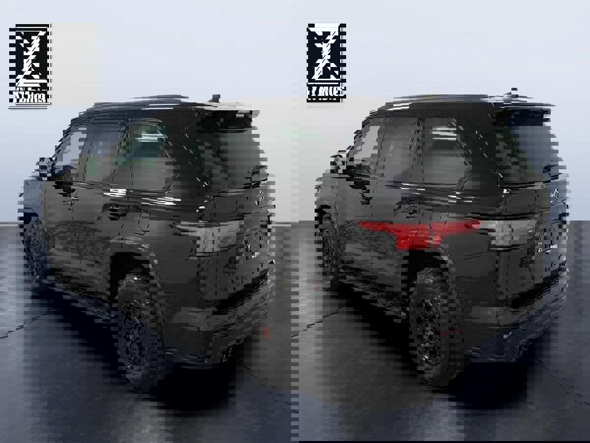 Used 2024 Toyota Sequoia Platinum image 4