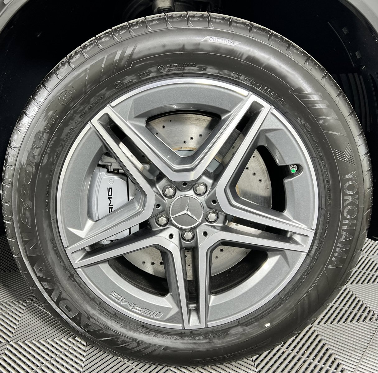 Used 2025 Mercedes-Benz GLE 53 AMG 4MATIC image 16